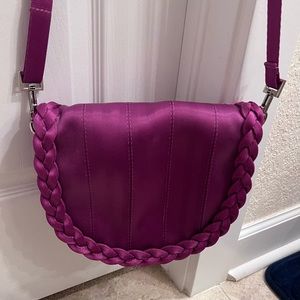 Harvey’s, The Original Seatbelt Bag